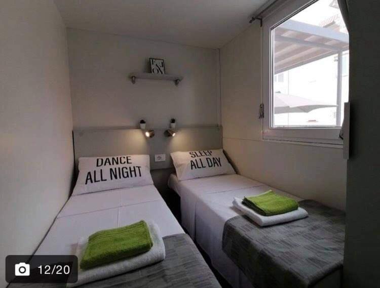 Apartman As Pirovac Eksteriør billede